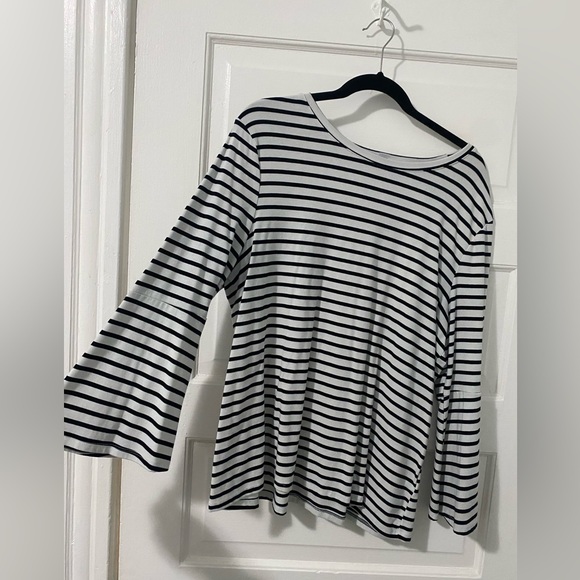 Super soft bell sleeve striped shirt - Picture 1 of 3